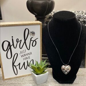 NWOT Heart Pendant Necklace with Crystals!